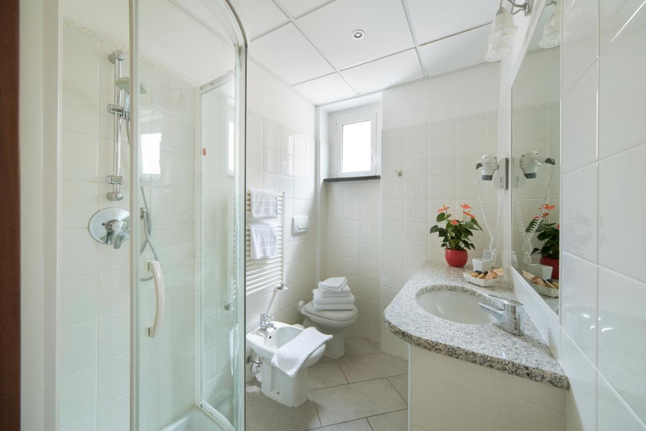 Hotel Residence Laigueglia Free Parking Exterior photo